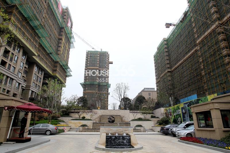 复地上城4月实景图