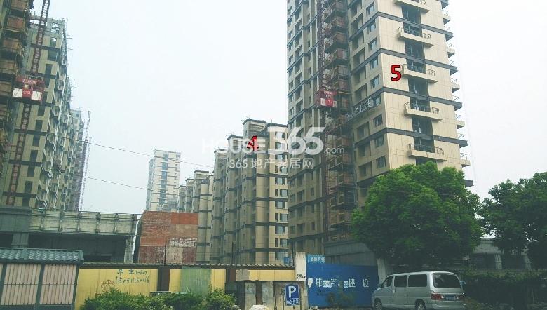 2013年9月底铂金名筑实景图--4、5号楼