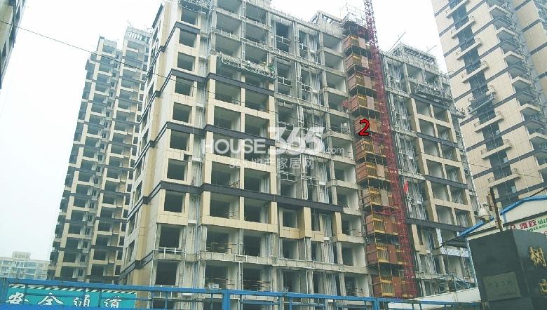2013年9月底铂金名筑实景图--2号楼