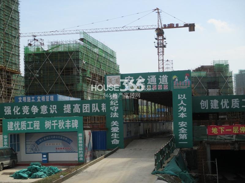 复地上城工程进度（2013.9）