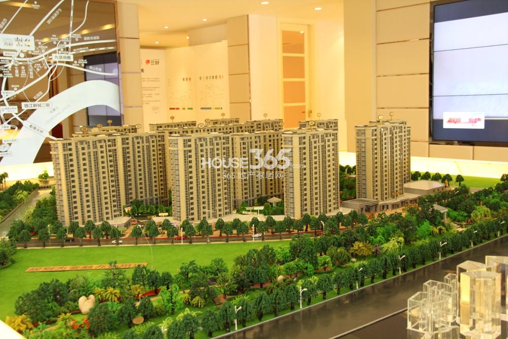 万科紫台项目沙盘实景图  2013.10摄