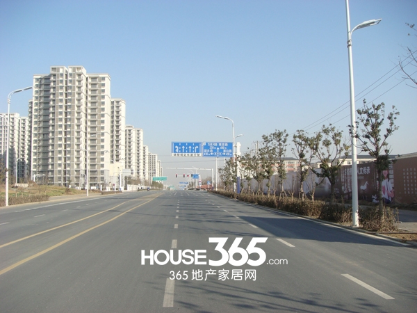 徽盐世纪广场华山路北望（2014.1.22）