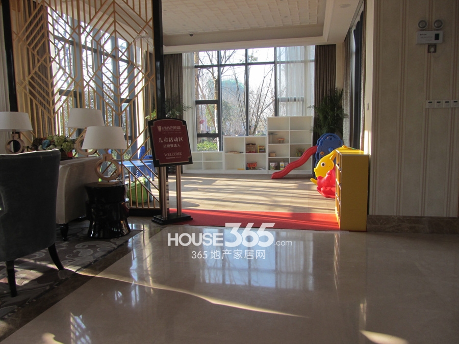 长虹世纪荣廷 儿童区（2014.01.23）