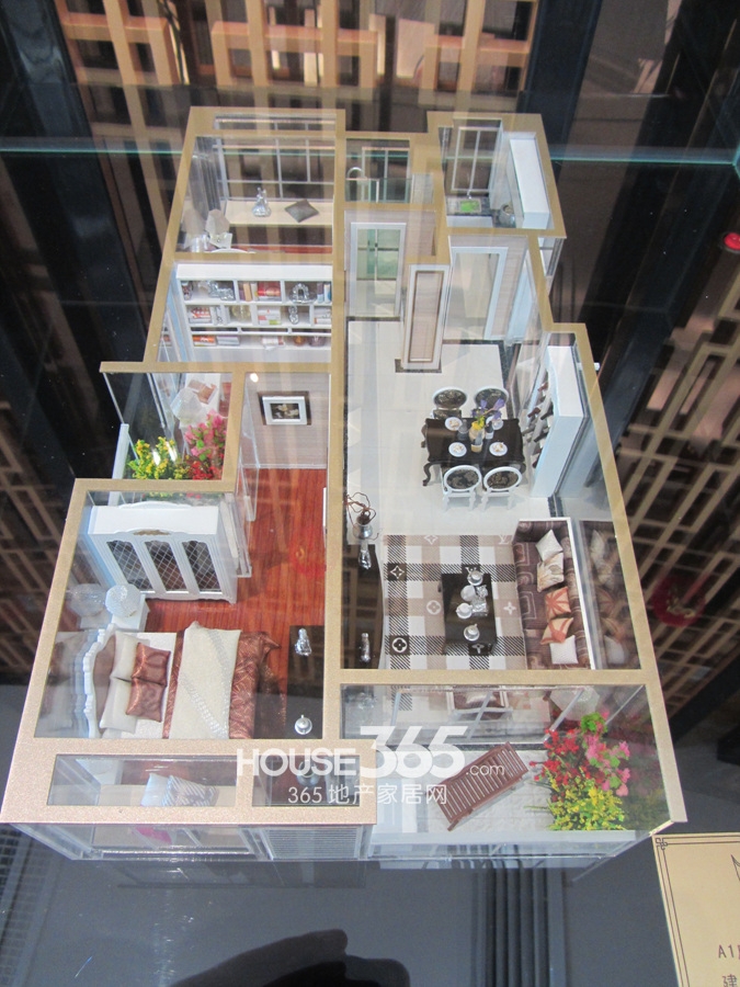 长虹世纪荣廷 A1户型图（2014.01.23）