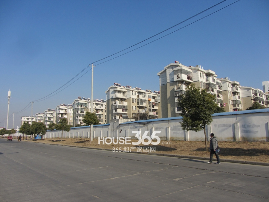 长虹世纪荣廷 周边成熟小区（2014.01.23）