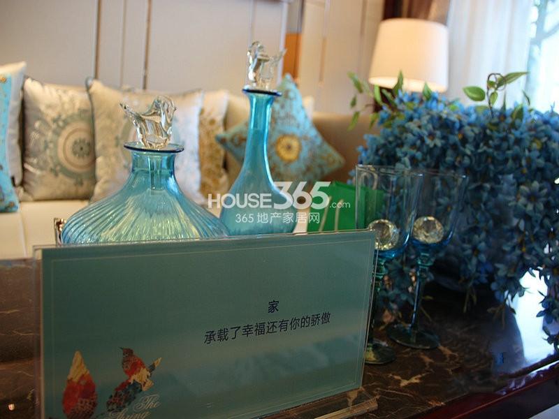 莱蒙水榭春天90方G2户型样板房卧室