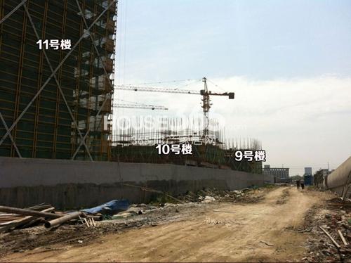 世茂东壹号9、10、11号楼施工实景图 2014.5.7摄