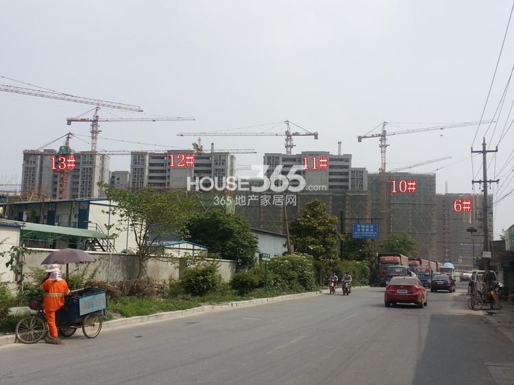 万科紫台6、10-13号楼实景图 （2014.6.10摄）