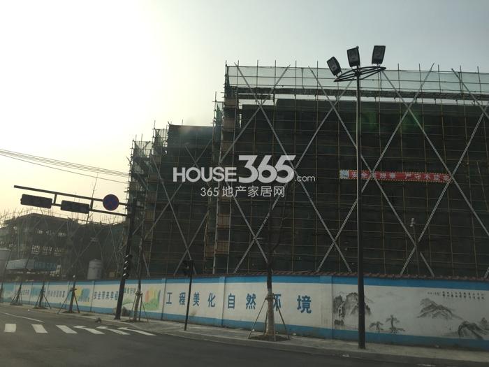 金地格林格林西侧在建的幼儿园 2015年1月摄