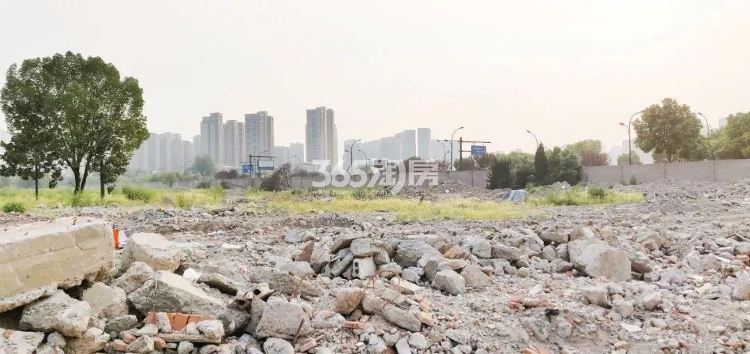 2018年8月九龙仓庆隆28号地块实拍图