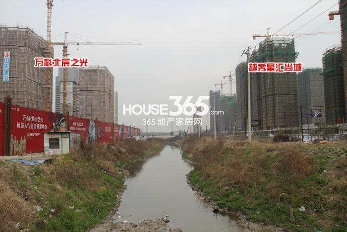 万科北宸之光二期施工进度实景图 2015年3月摄