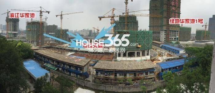 绿地华家池1号和周边小区施工实景图 2015年5月摄