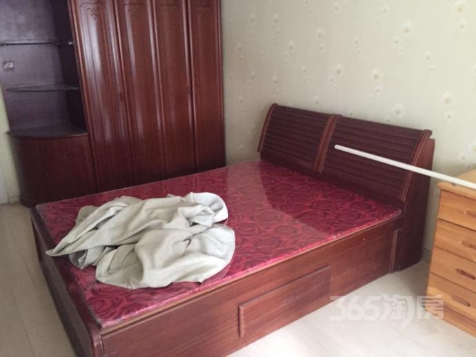 【天堂村公交站台靠近新街口夫子庙附近商场多