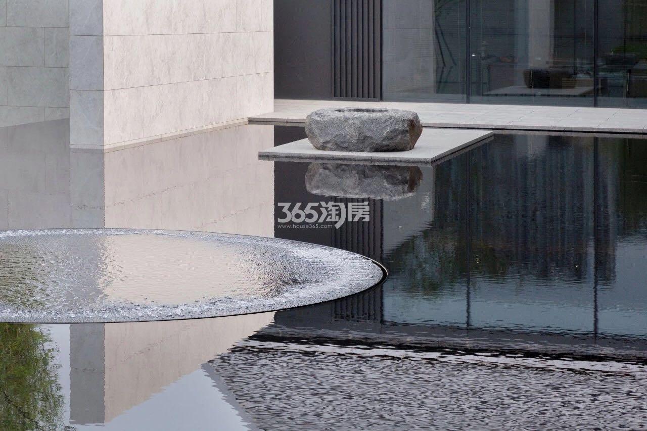 绿城交投湖畔雲庐园区实景图（2019.8）