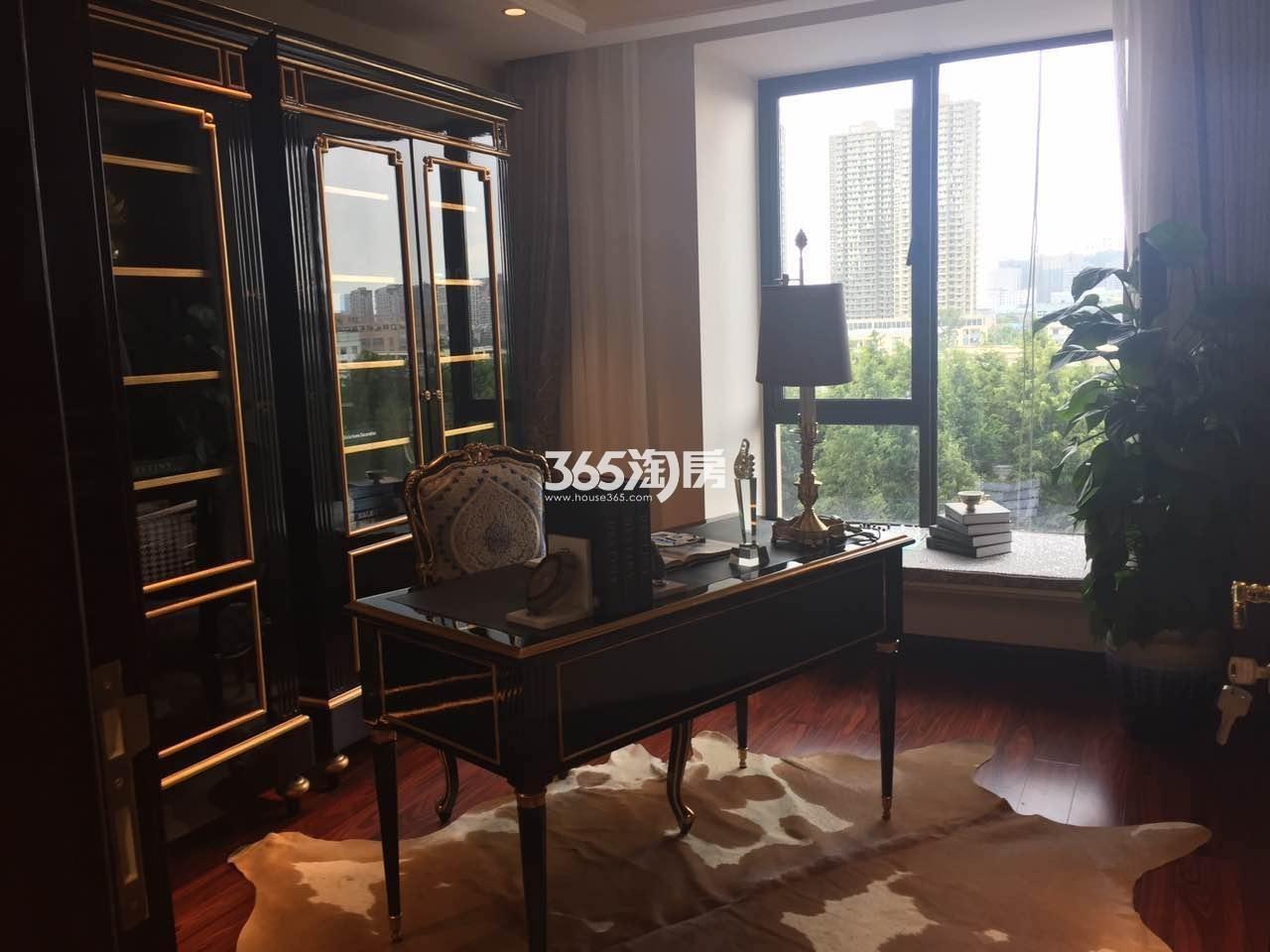 中国铁建江南国际城D户型138方样板房——书房