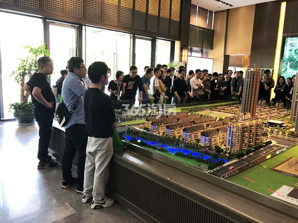2018年5月融信澜天售楼部沙盘处
