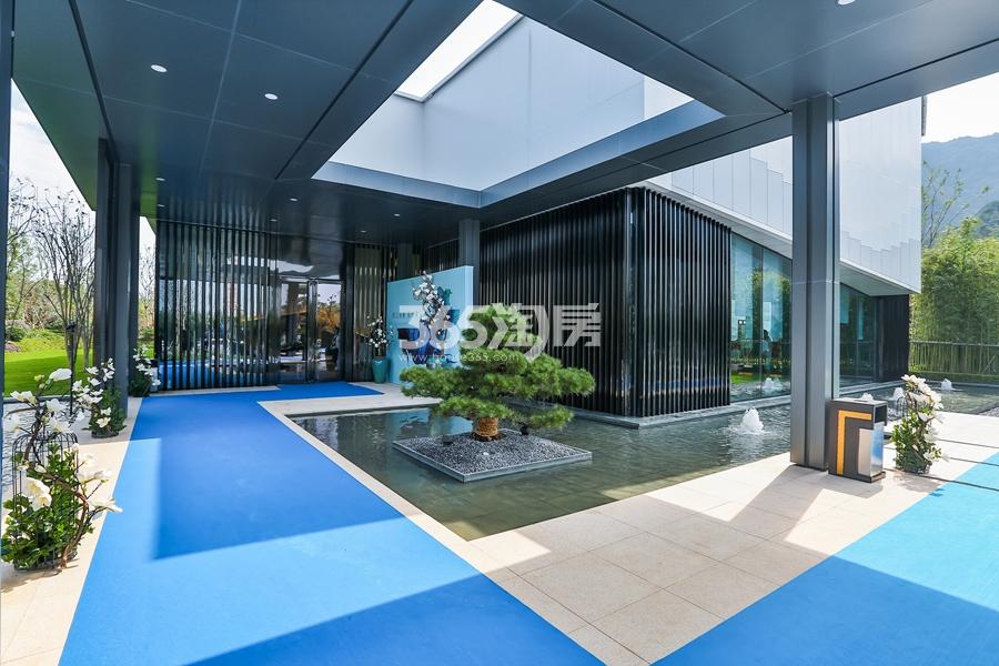 和昌云栖玖著售楼处实景图 2017年10月摄