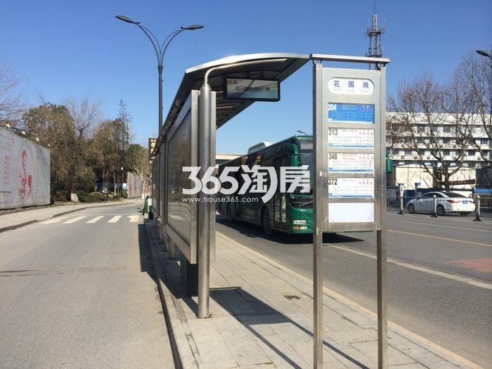 2016年2月融信学院府项目主编花园岗公交站