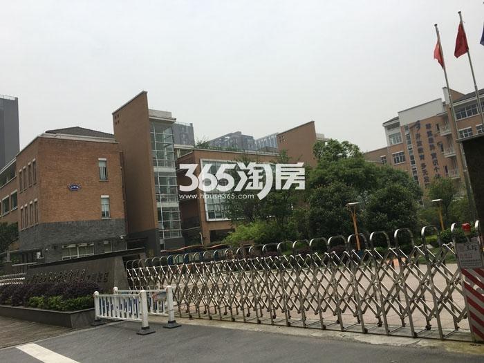 2016年5月绿城江南里项目周边小学