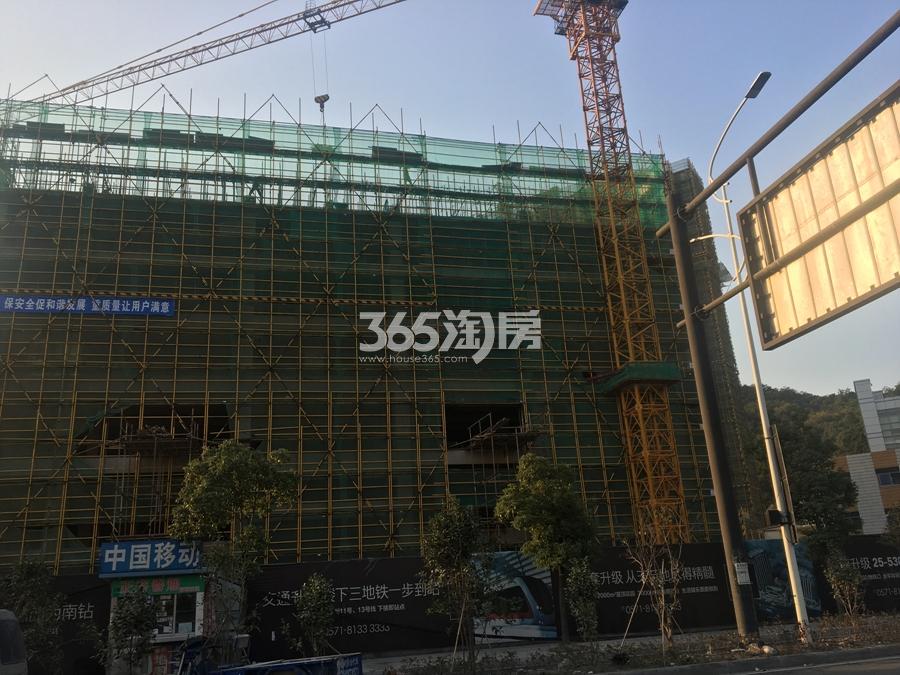 南钻广场施工实景图 2017年11月摄