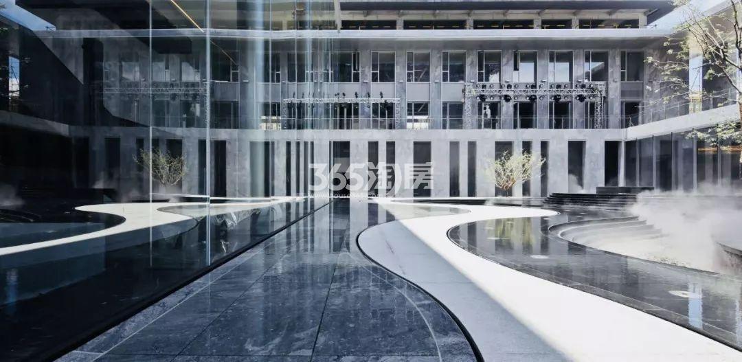 金地玖峯汇示范区实景（2018.7）
