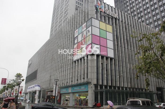盛泰时代山附近星尚城