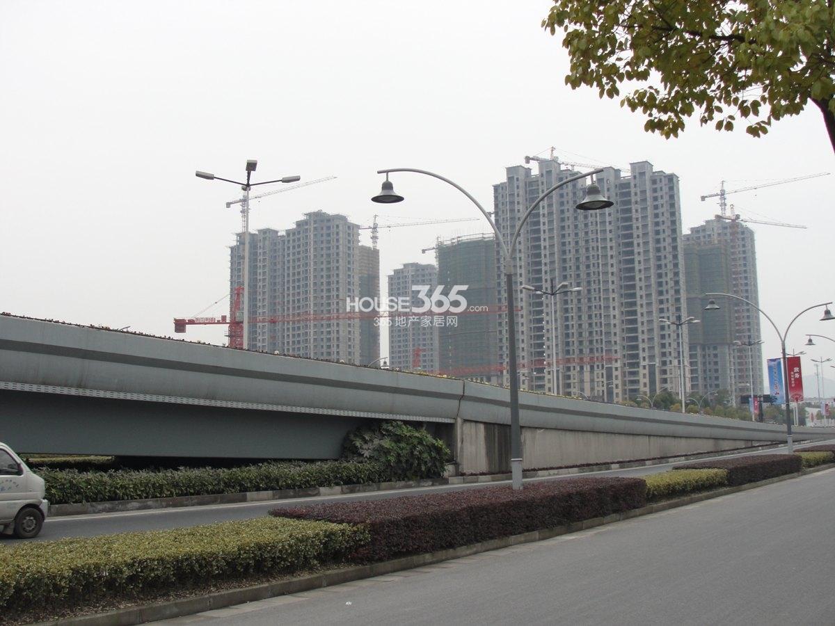 金地天逸项目实景图 2013年2月下旬