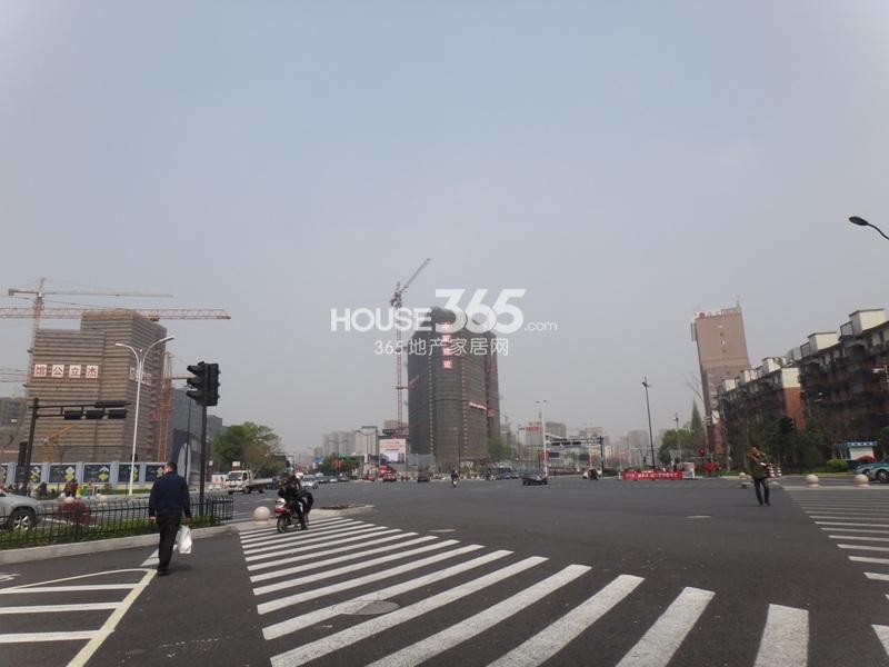 天城国际项目周边实景图