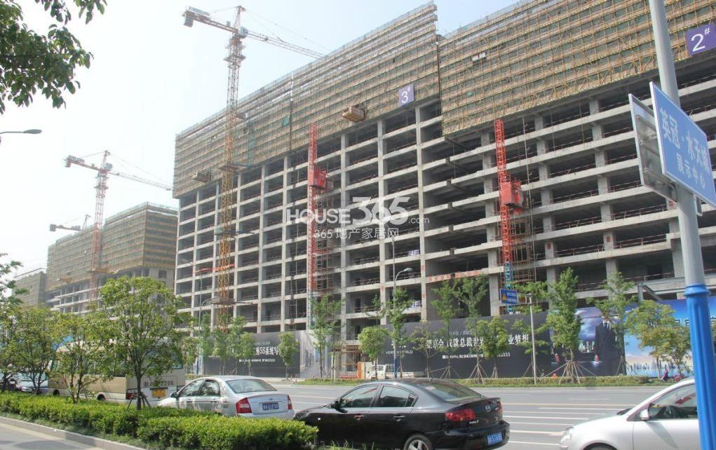 港丽望京项目2、3号楼现场实景图 2013.6