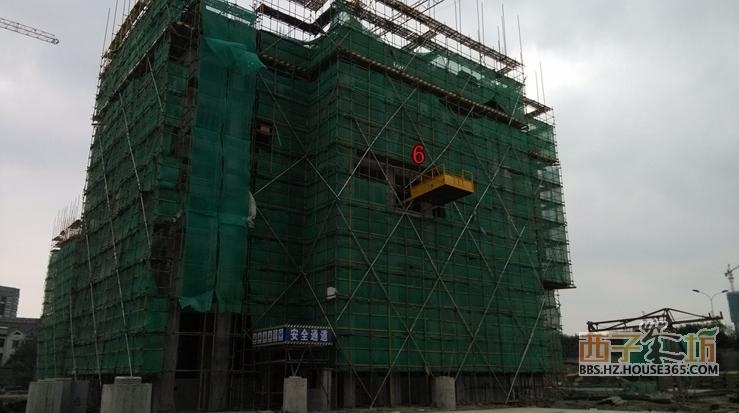 2013年10月下旬玲珑府项目实景图--6号楼