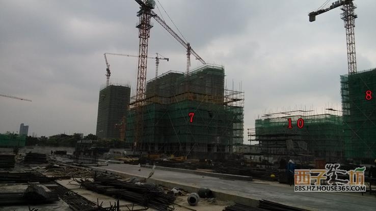2013年10月下旬玲珑府项目实景图--7、8、10号楼