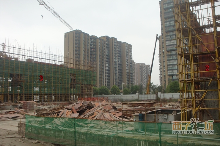2013年10月下旬湖漫雅筑项目实景图--2、3号楼