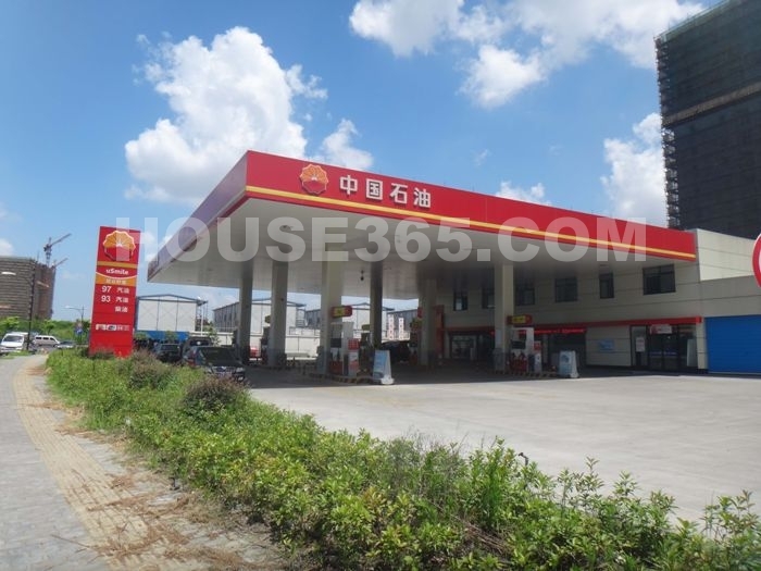 万科紫台周边配套——红普福路加油站