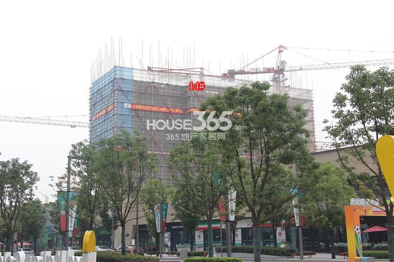 万科北宸之光14号楼进度 2014.7