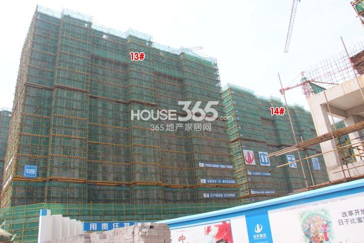 龙湖名景台13、14号楼施工实景图 2014年8月摄