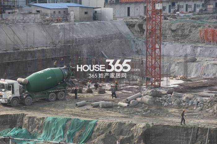 滨江华家池西侧施工现场 2015年5月摄