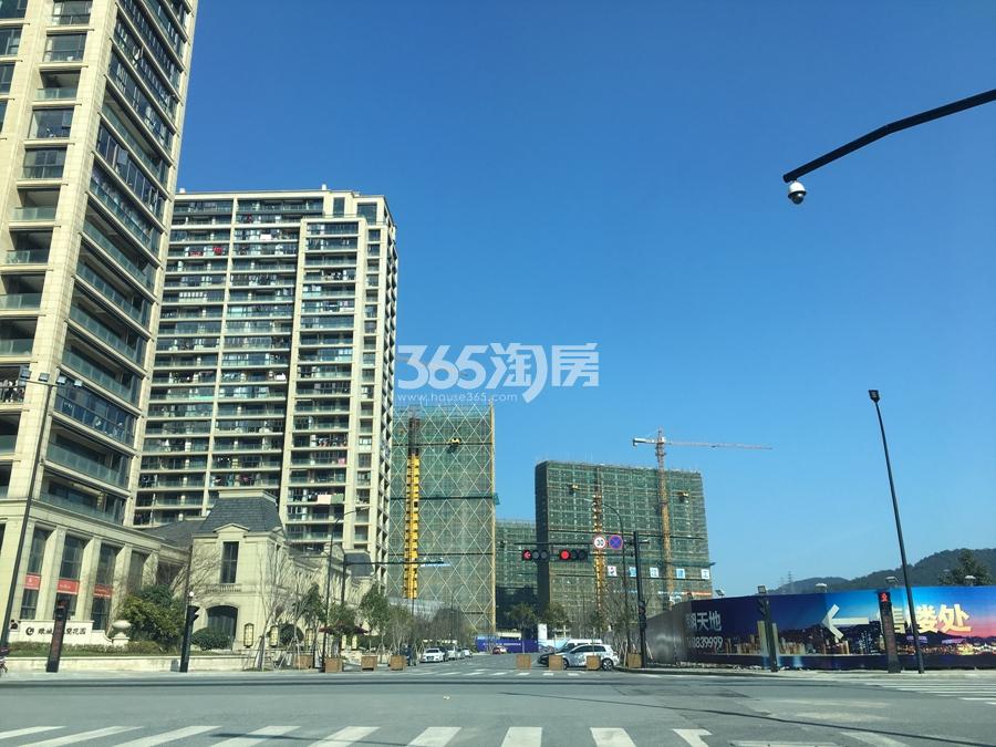 湖山壹品苑西面实景图 2018年2月摄