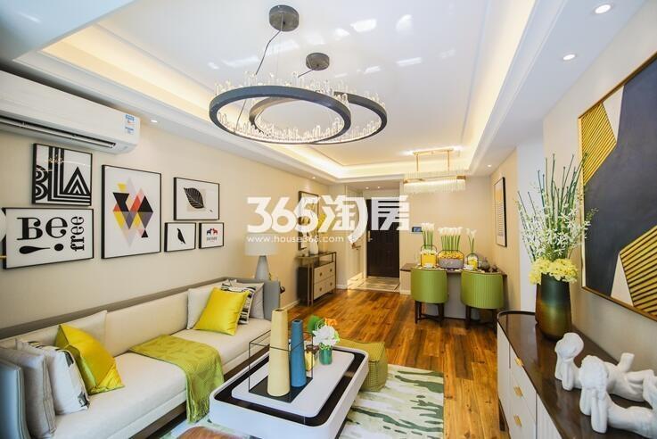 旭辉东方悦府G2户型89方样板房——客厅