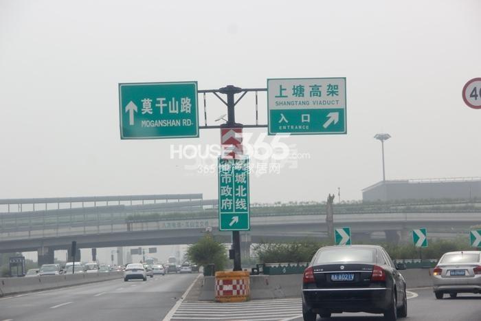 2015年6月紫元尚堂项目周边道路