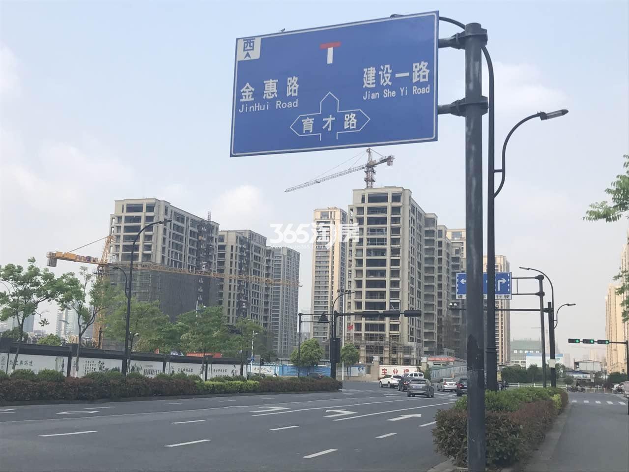 龙湖天钜南面博学路实景图 2017.4.22摄