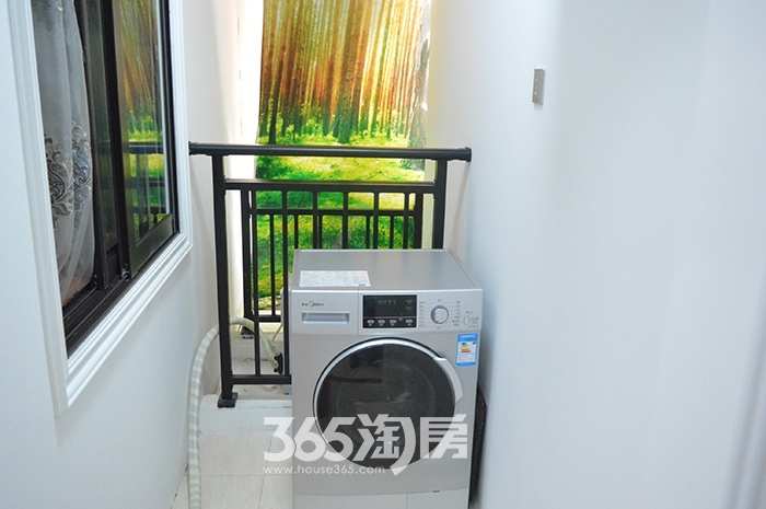 华邦繁华里小时代样板间阳台