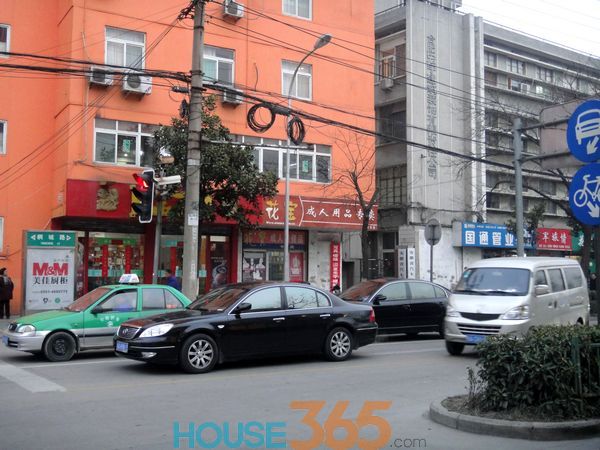 合作经济广场实景图