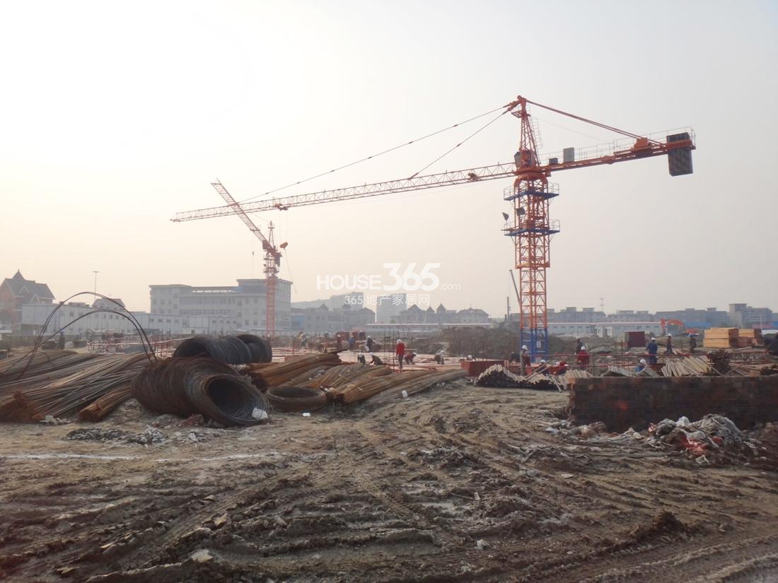 万科紫台施工现场实景图 2013.4