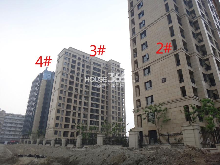 恒祺克拉公馆2、3、4号楼实景图 2013.9.11摄