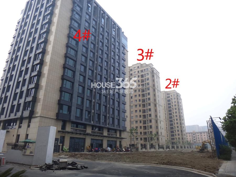 恒祺克拉公馆2、3、4号楼实景图 2013.9.11摄 