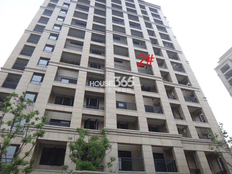 恒祺克拉公馆2号楼实景图 2013.9.11摄