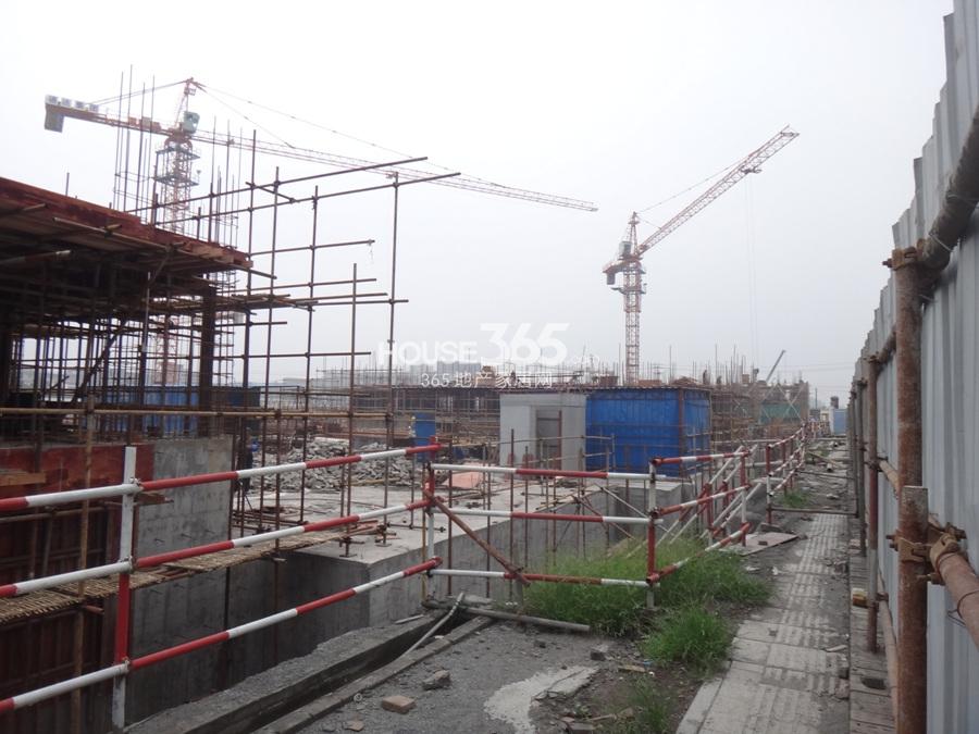 万科紫台施工现场实景图