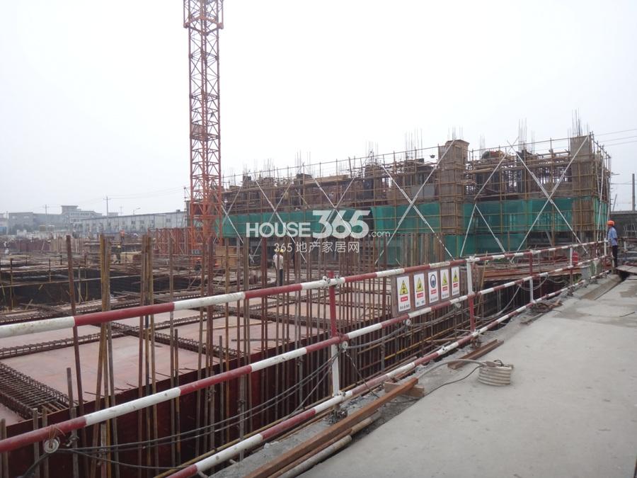 万科紫台施工现场实景图