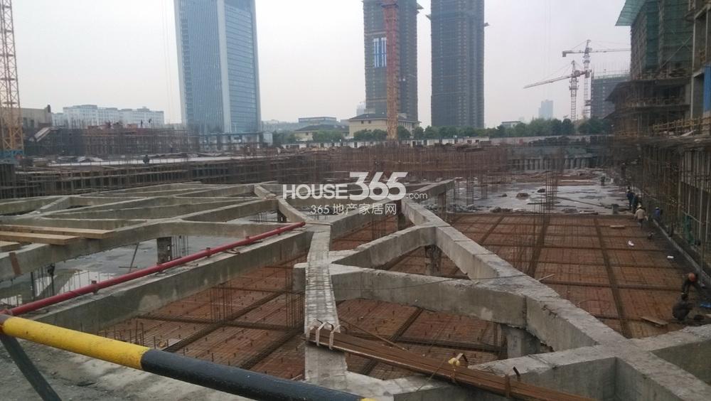 2013.11.13玲珑府项目商业地块地下结构施工中