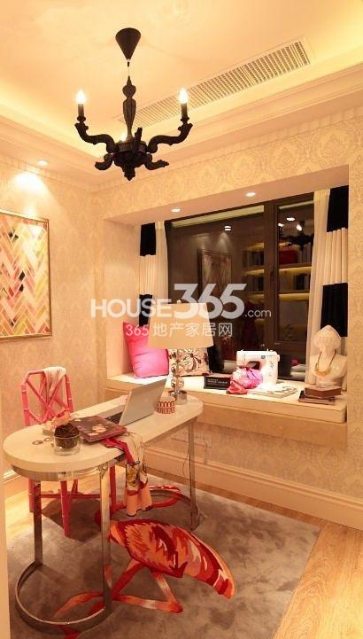 绿地旭辉城A1 honey love的蜜色主题样板间实景